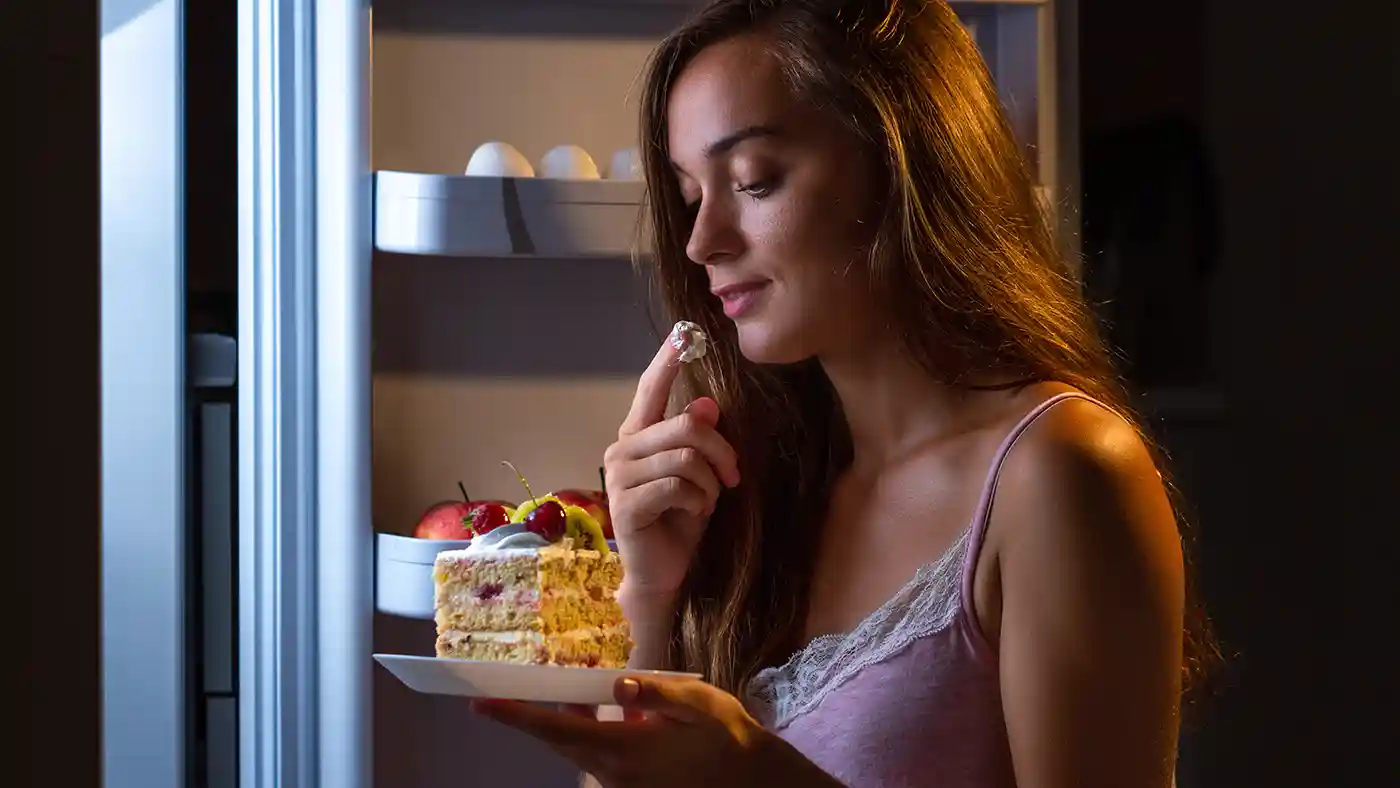 Calm Cube Change Lady with cake no to cravings